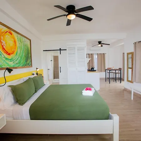 Treetops Hotel-3